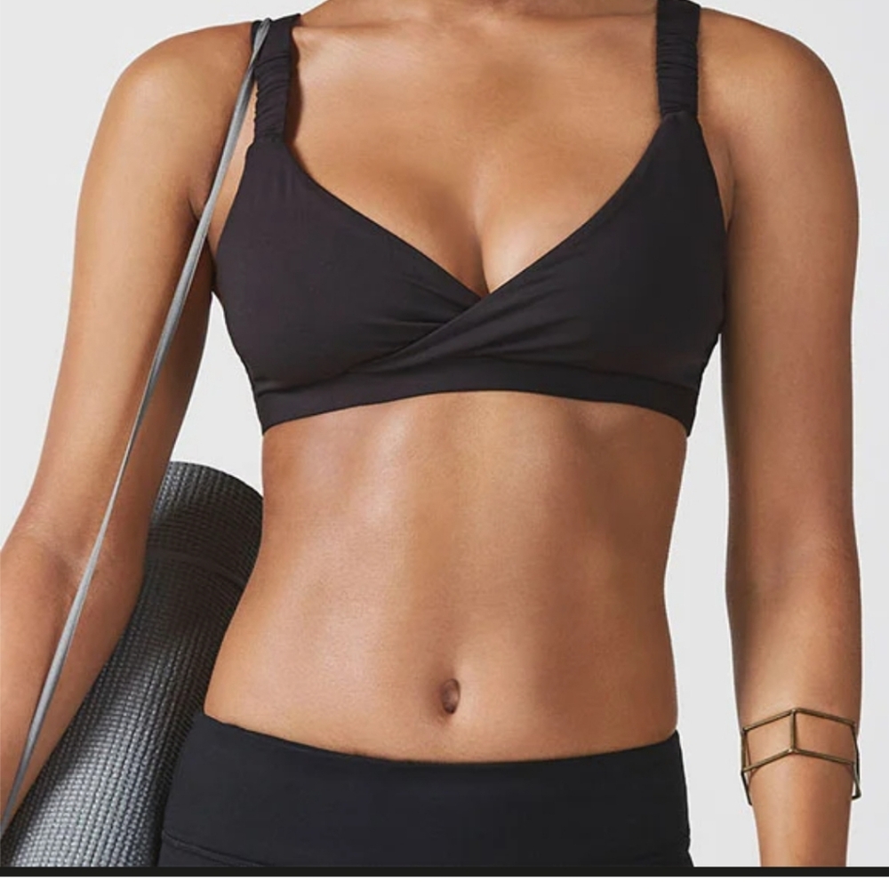 Fabletics Bra with Removable Bra Cups NWT